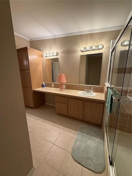 Building Photo - 2055 S Floral Ave