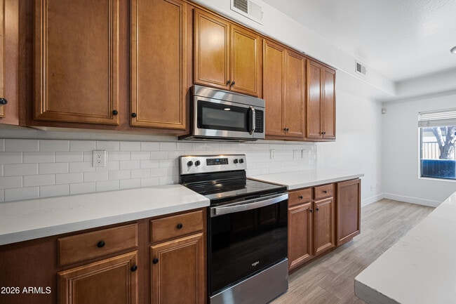 Building Photo - 4608 W Maryland Ave