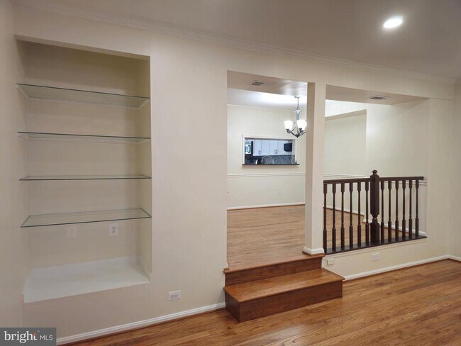 Building Photo - 6565 River Tweed Ln