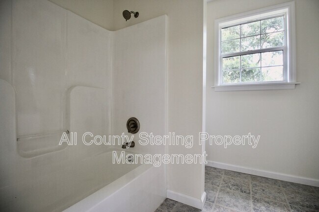 Building Photo - 3581 NW Bur Oak Pl