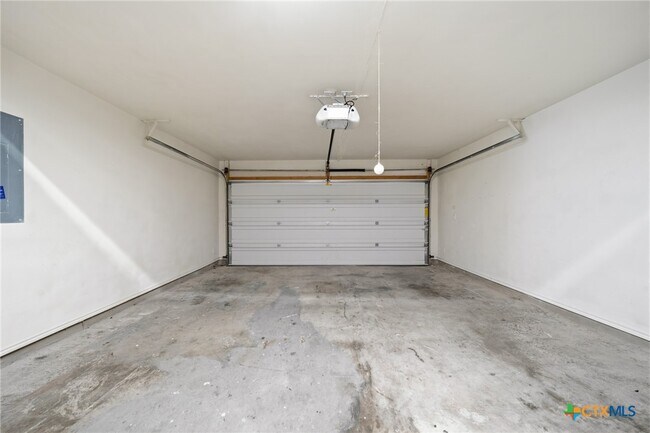 Building Photo - 9513 Fratelli Court