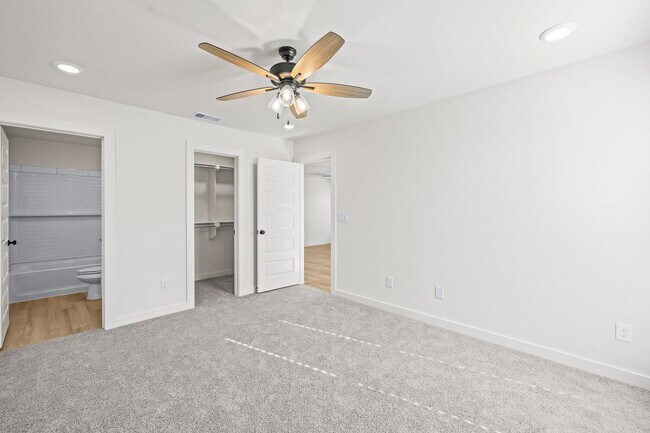 Building Photo - Charming Cottage in Frenship ISD!