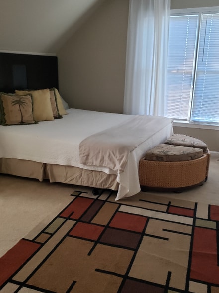 Building Photo - 2604 Alexander Farms Way