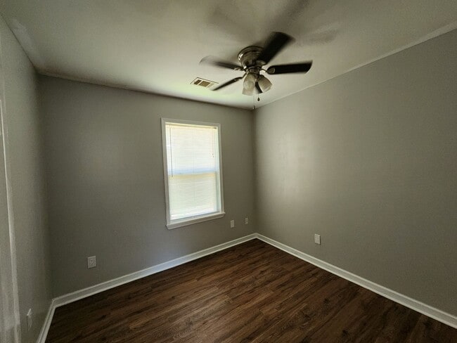 Building Photo - 2 Bedroom 1 Bath Home in Downtown Newnan c...