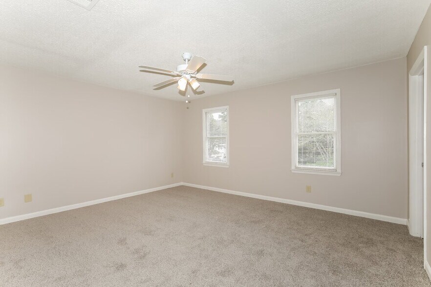 Building Photo - 2404 Boone Ct