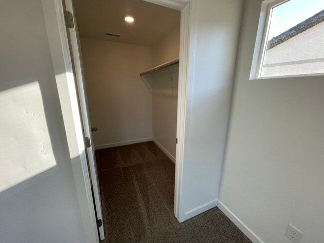Building Photo - Brand New 3-Bed/2.5 Bath Town Home