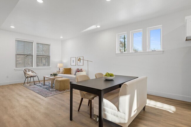 Building Photo - 1758 S Highland Park Ave