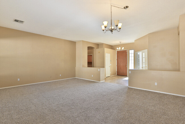 Building Photo - Spacious, Single Story, East Mesa home wit...