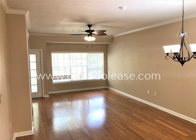 Building Photo - Beautiful 3 bd / 2 ba Condo in Metrowest!!