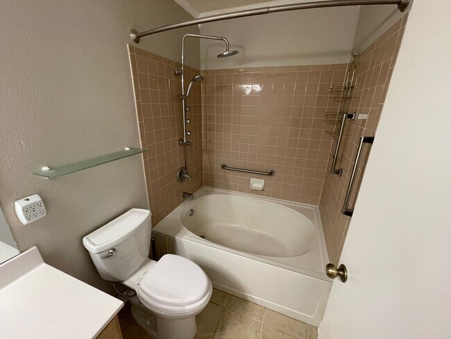 Building Photo - 7815 Caspian Bay Dr
