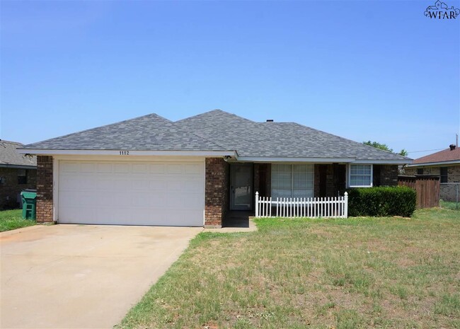 Primary Photo - 1112 Lisa Ln
