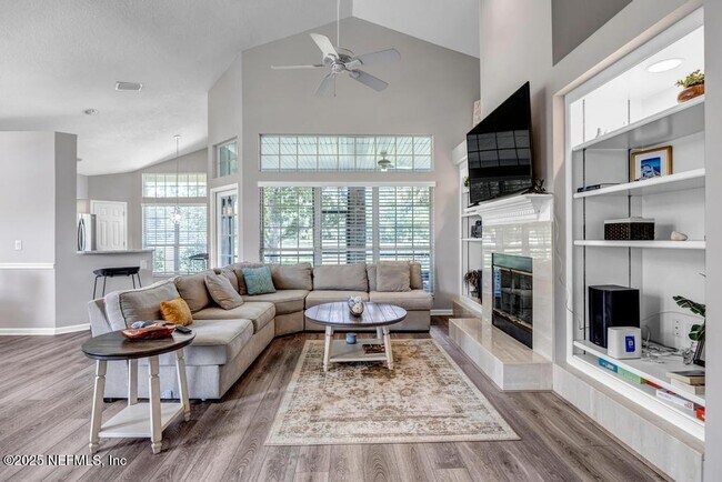 Building Photo - 3737 Constancia Dr