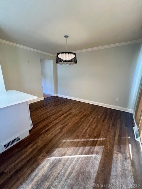 Building Photo - 15 Carriage Path N