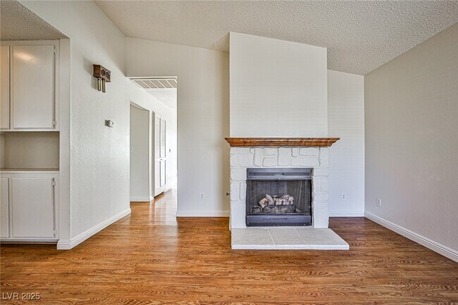 Building Photo - 1505 Wintergreen Dr
