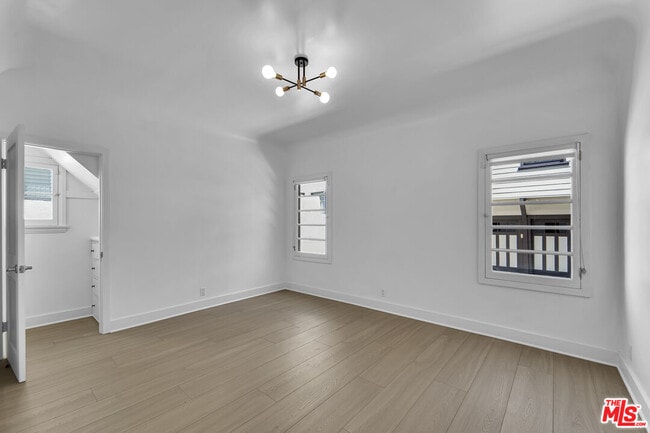 Building Photo - 918 N Genesee Ave