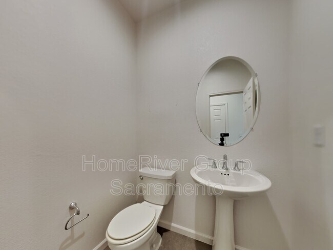 Building Photo - 1169 Knox Way