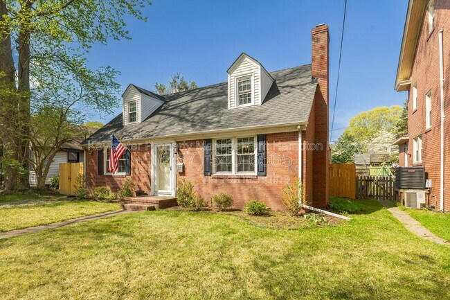 Building Photo - 1620 Melrose Pkwy