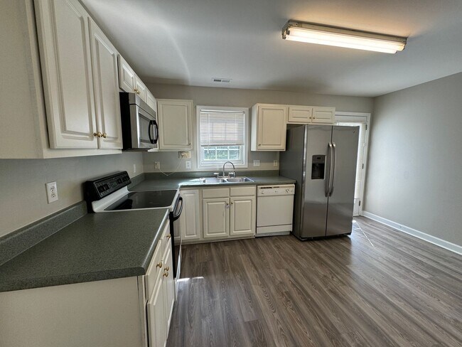 Building Photo - 4020 Salem Landing Drive