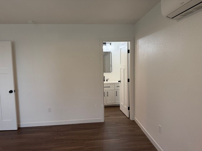 Building Photo - Brand new 3 bedroom 3 full bath townhouse in Thurston!