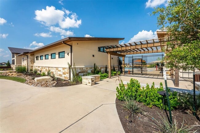 Building Photo - 308 Arabian Colt Dr