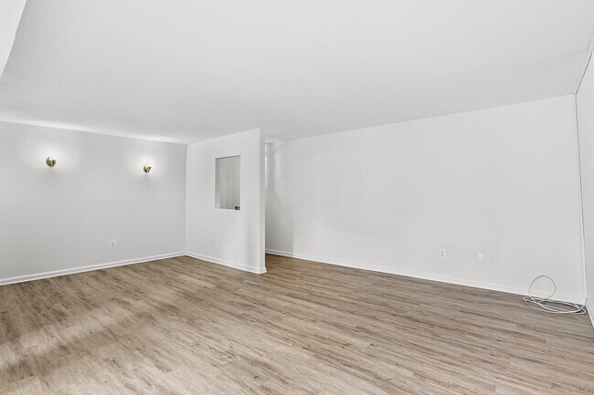 Building Photo - Columbia, MD