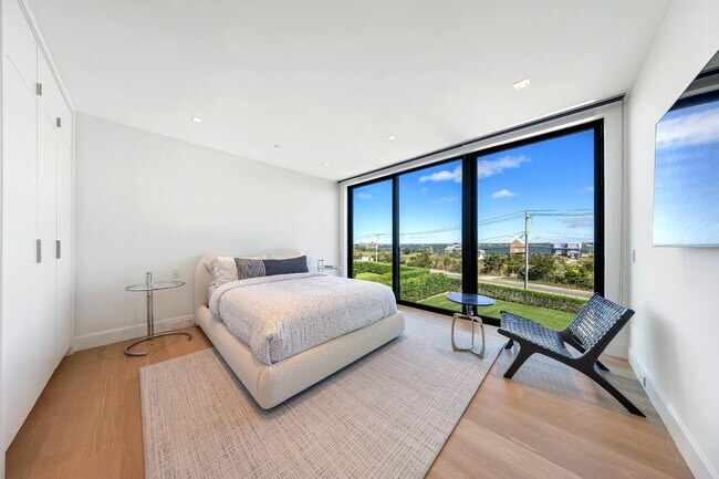 Building Photo - 345 Dune Rd