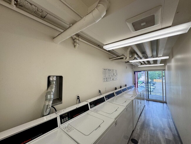 Building Photo - 1495 Vrain St