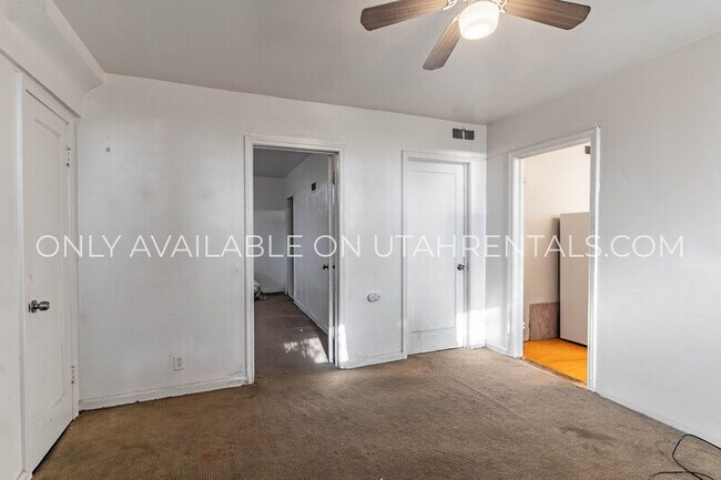 Building Photo - 40 E State St