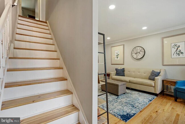 Building Photo - 7930 Bubbling Brook Cir