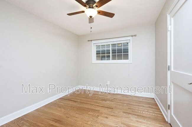 Building Photo - 530 SW Maple St