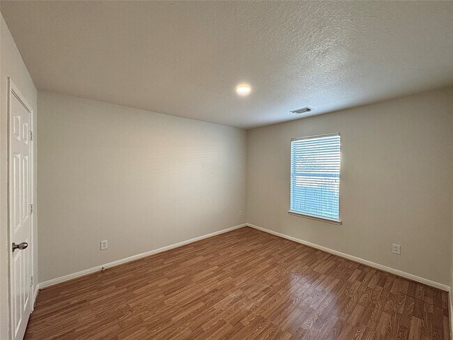 Building Photo - 11703 Elizabeth Ct