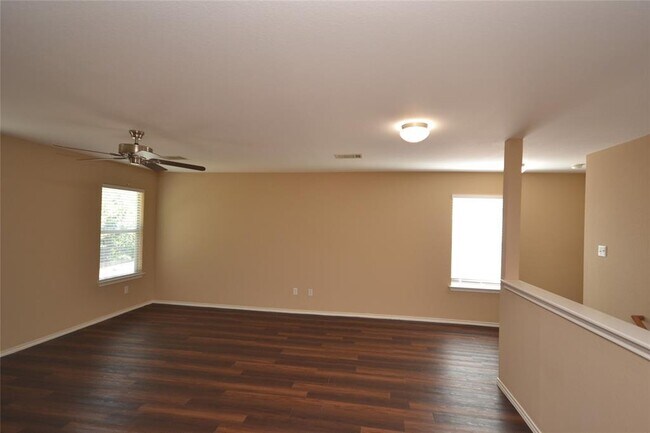 Building Photo - 400 Washington Square Dr