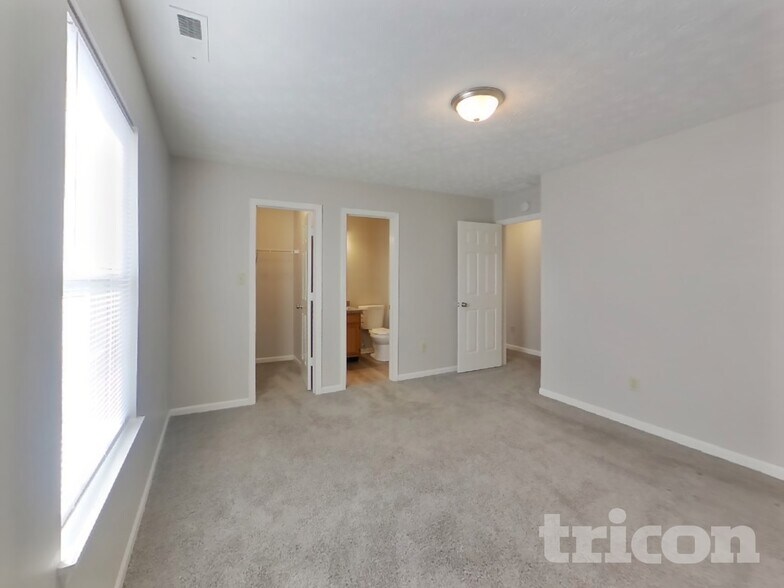 Building Photo - 927 Delegate Dr