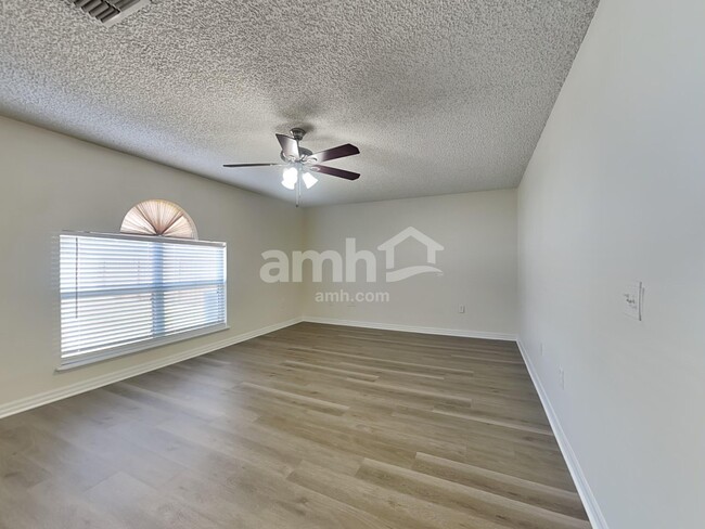 Building Photo - 4618 Newbourne Way