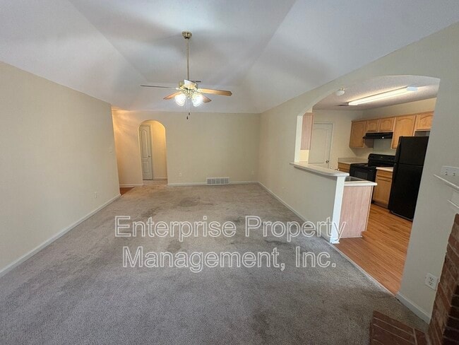 Building Photo - 10127 Cross Valley Dr
