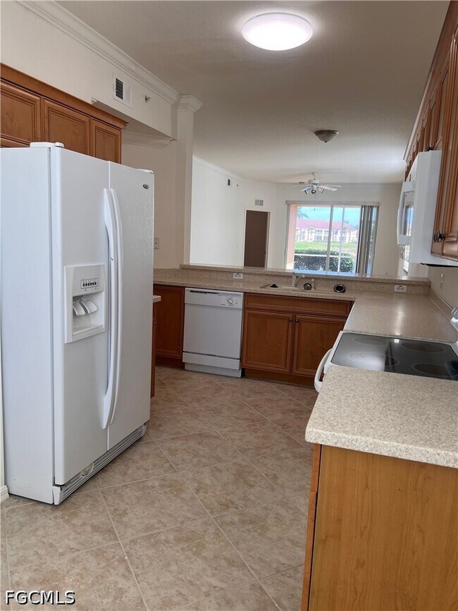 Building Photo - 8470 Kingbird Loop