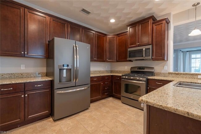 Building Photo - 5616 Memorial Dr