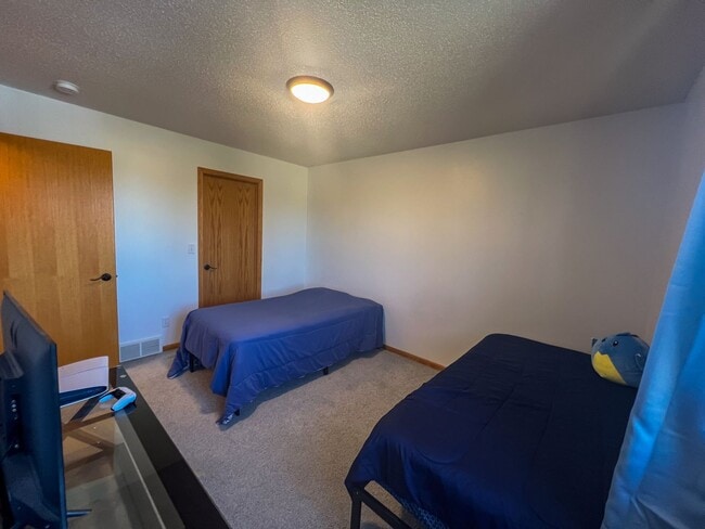 Building Photo - Single Family Home in Moorhead!