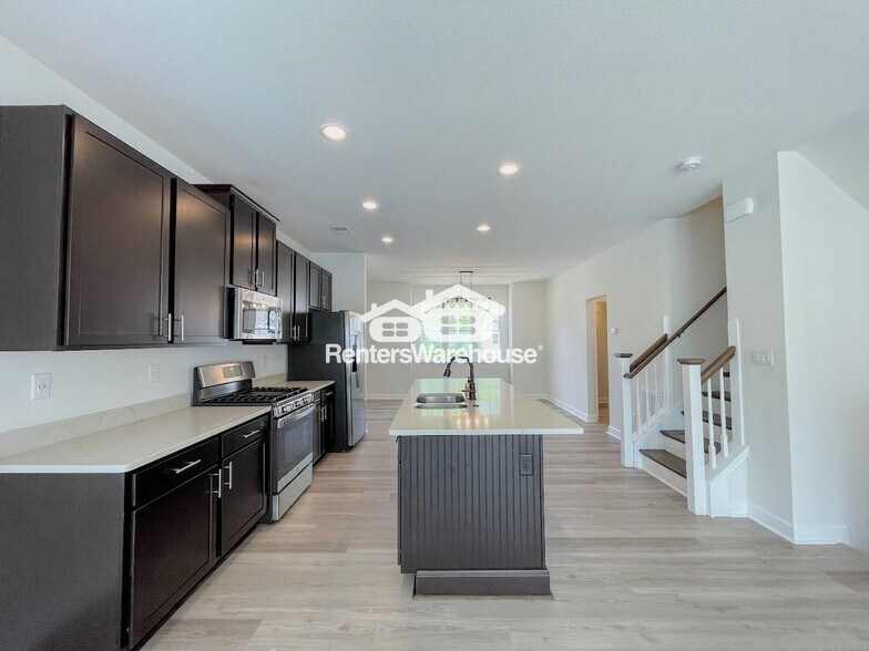 Building Photo - 1005 Opal St