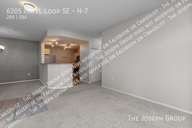 Building Photo - 6205 Hazel Loop SE