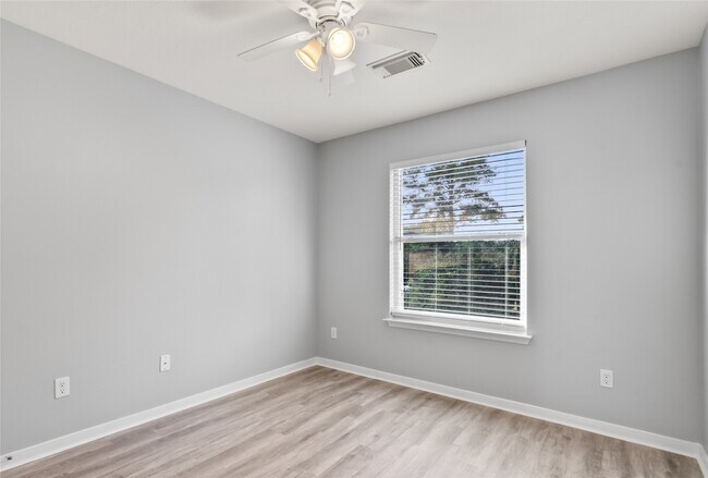 Building Photo - 11838 Sardis Lake Dr