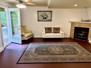 Building Photo - 7035 Willowick Dr