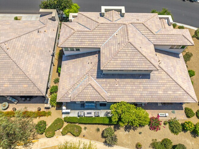 Building Photo - 82668 Rosewood Dr