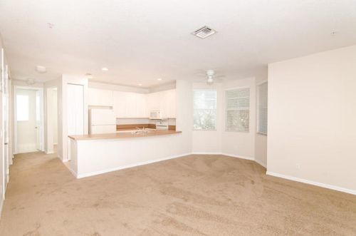 Building Photo - 4324 Main St