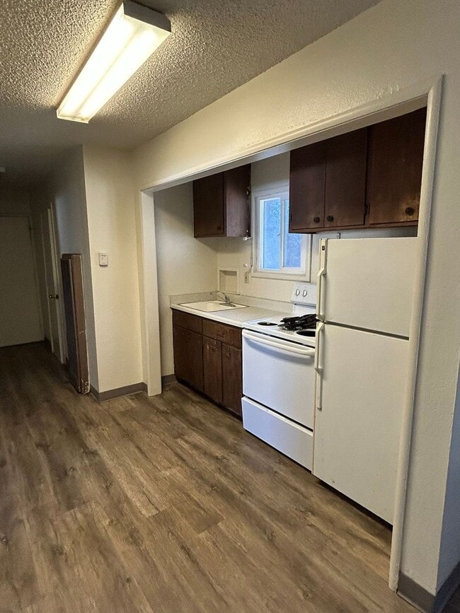 Building Photo - 1020 Warner St