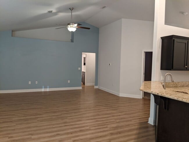 Building Photo - Craftsman-Style 4-Bedroom Home - Winners Gait