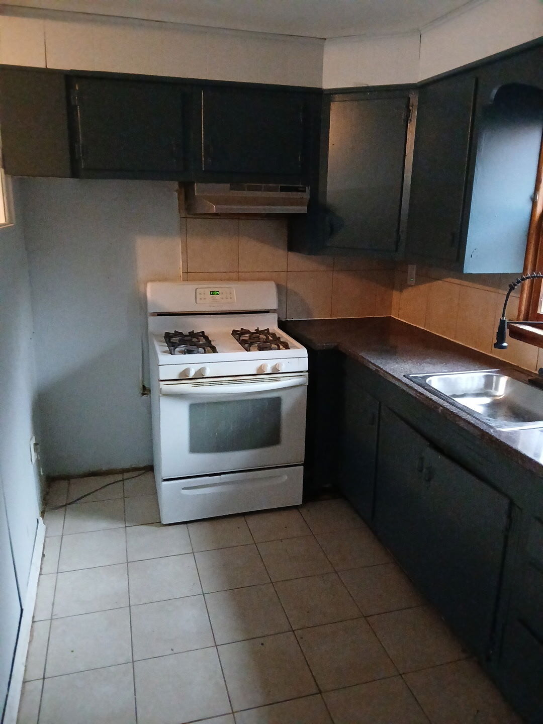 Building Photo - 2113 Church Ln