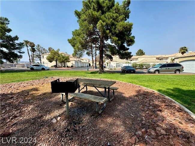 Building Photo - 3BEDROOM CONDO IN 89108