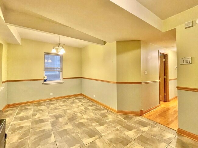 Building Photo - 1412 W Flournoy St