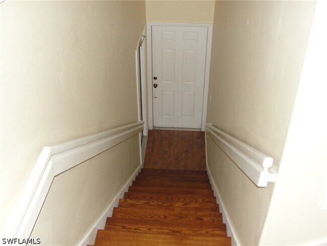 Building Photo - 1295 Henley St